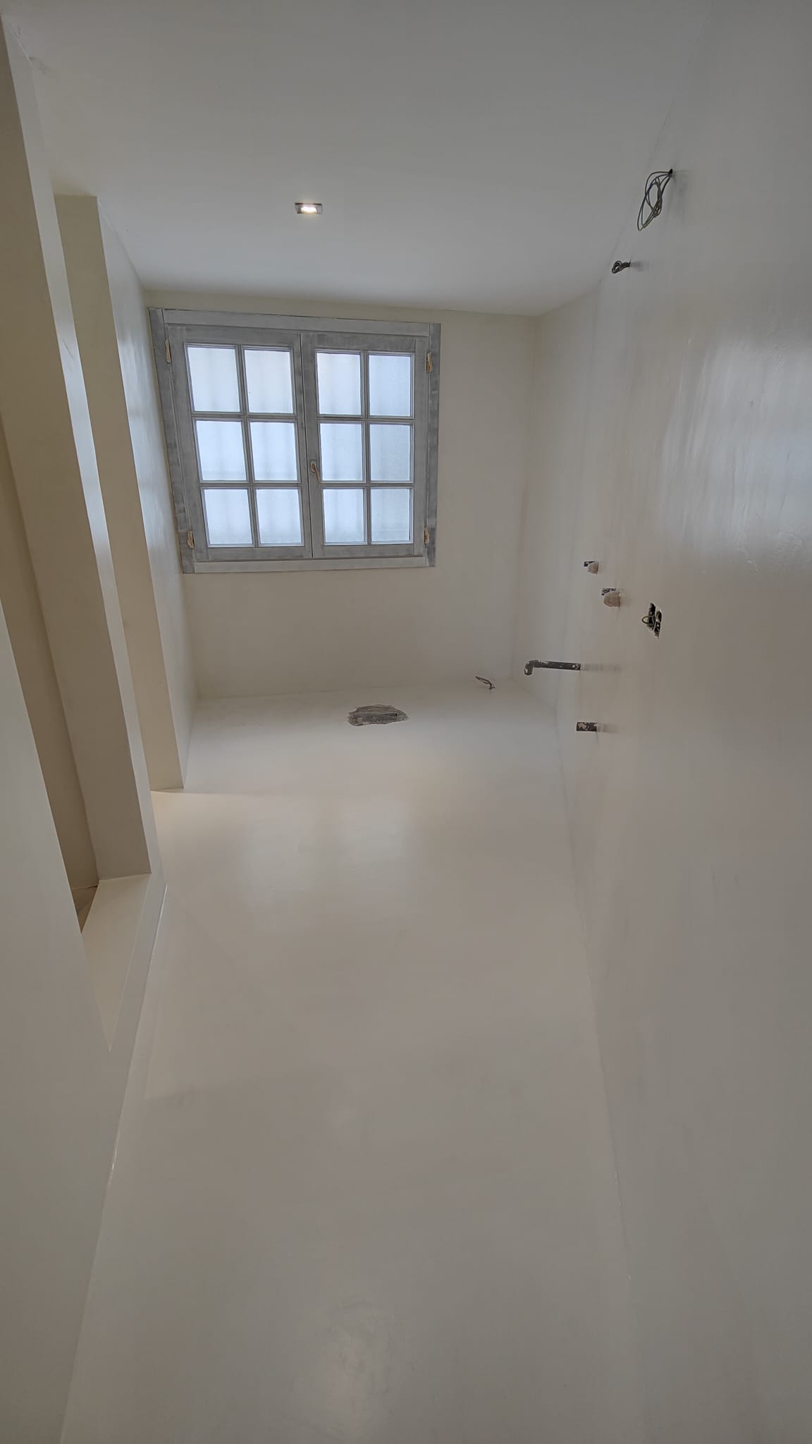 Reformar viviendas con microcemento en Chamartín, Barrio Salamanca, Chamberí y alrededores